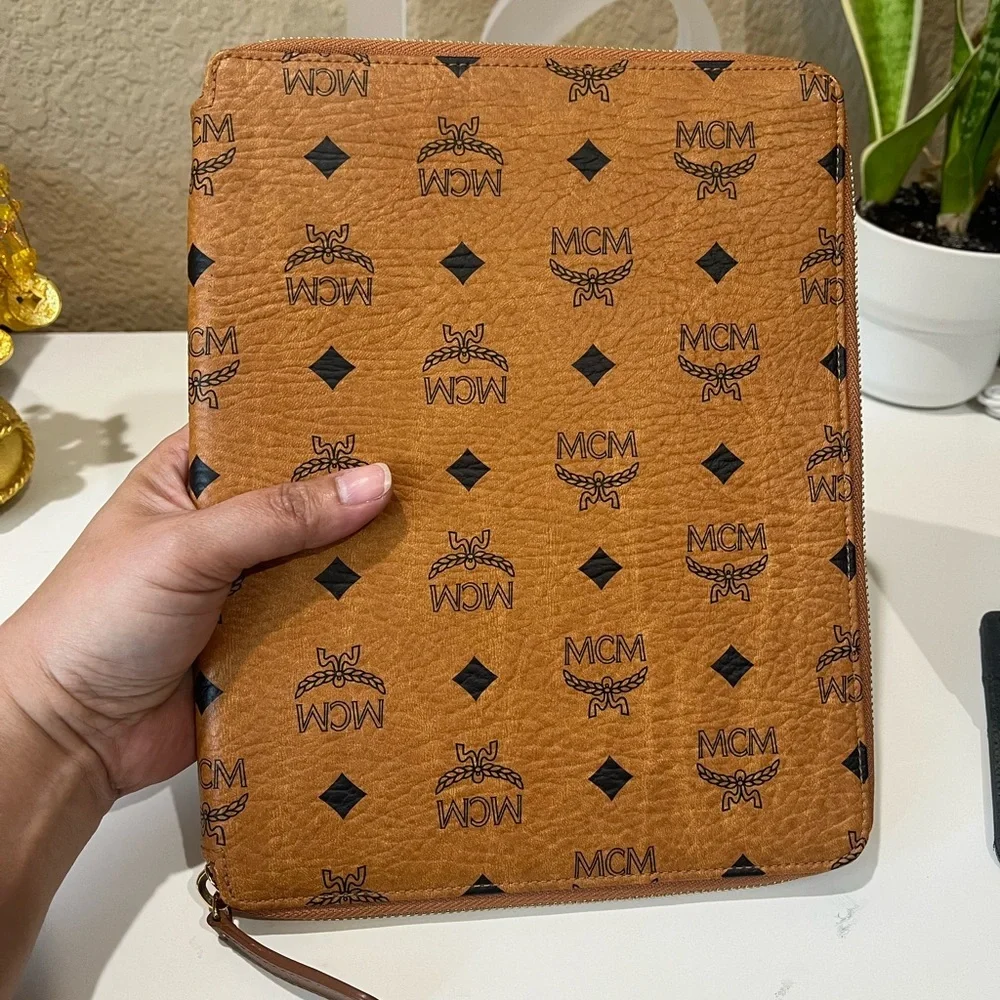 MCM COGNAC ORGANIZER - Picture 3 of 13